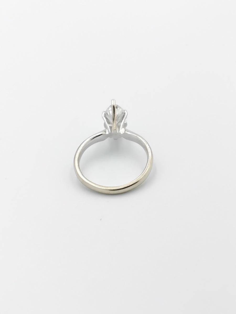 Women's Ring - Solitaire - White Gold 14k (.585) 2.4 grams Size 4.5