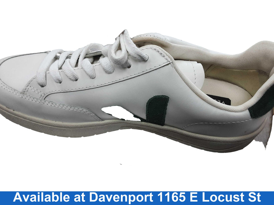 Veja V-12 White