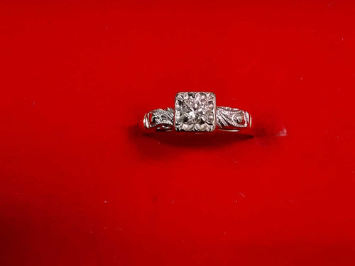 Women's Ring - Yellow Gold 14k (.585) 1.8 grams Size 5.5