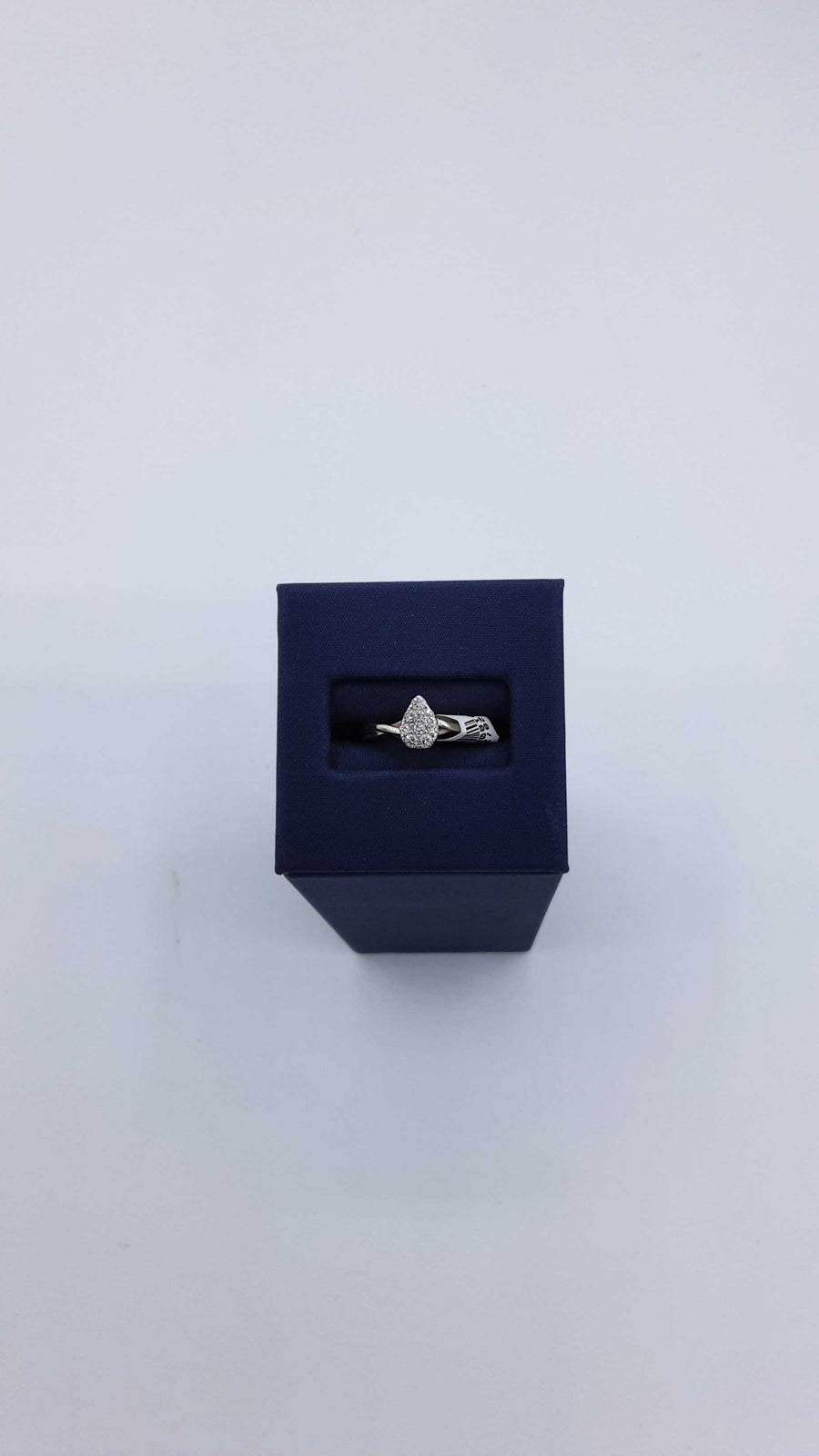 Women's Ring - Solitaire - White Gold 10k (.417) 2.2 grams Size 4.5