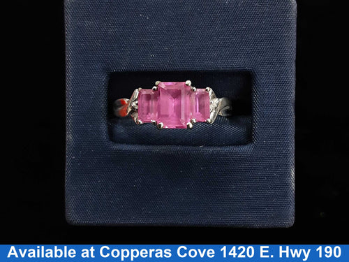 Women's Ring - White Gold 10k (.417) 2.1 grams Size 8