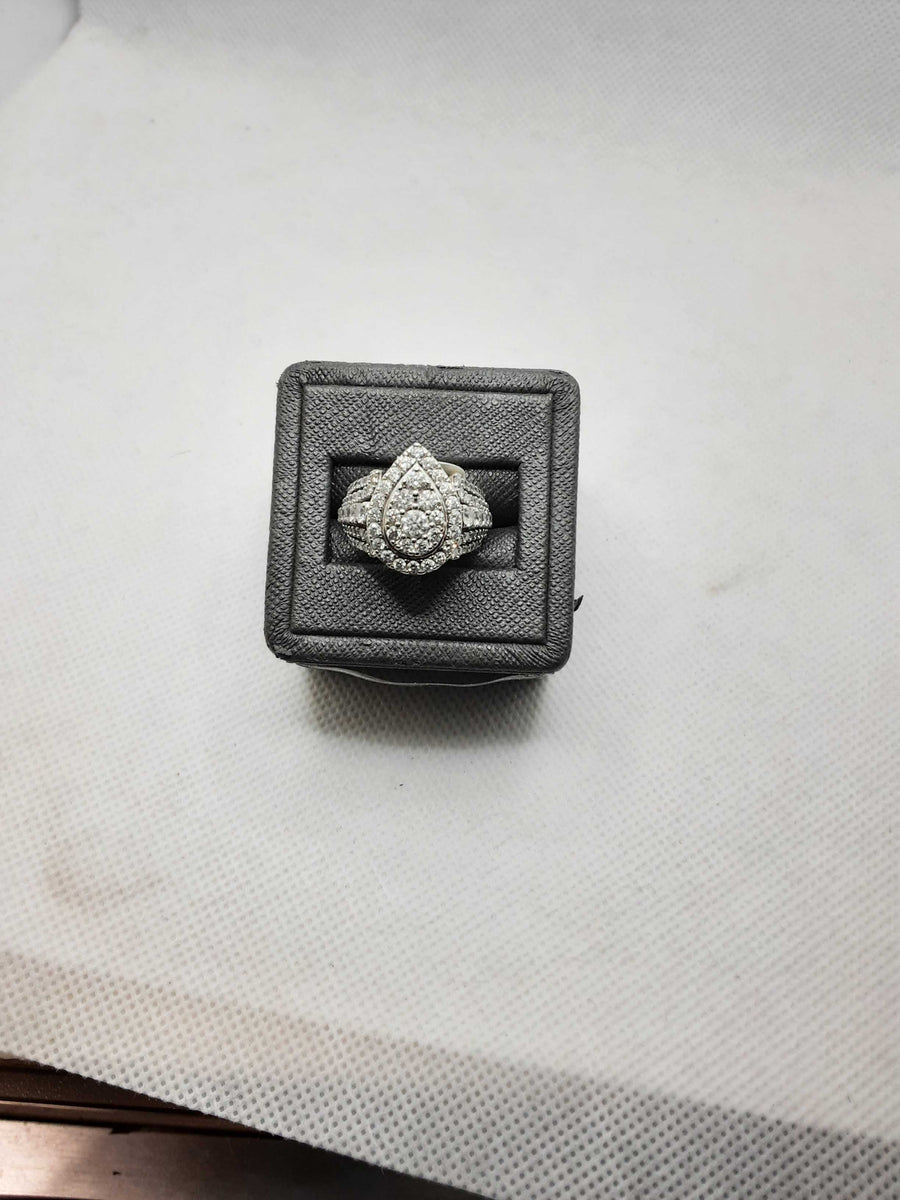 Women's Ring - White Gold 14k (.585) 6 grams Size 6