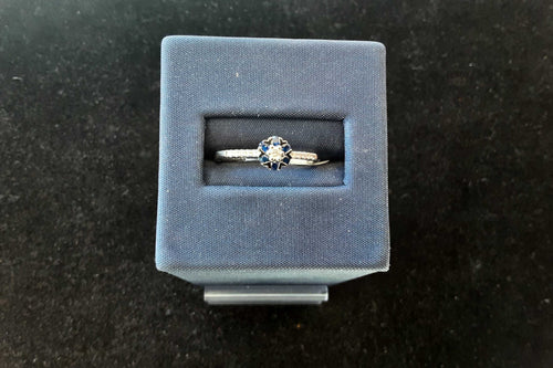 Women's Ring - White Gold 18k (.750) 1.5 grams Size 6