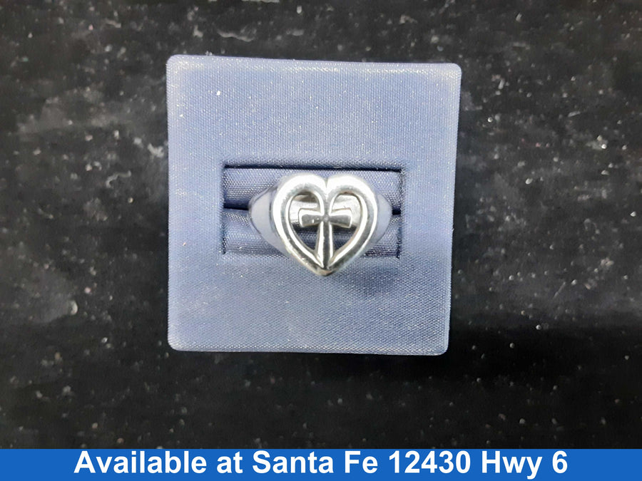Women's Ring - Silver 7.3 grams Size 6.5