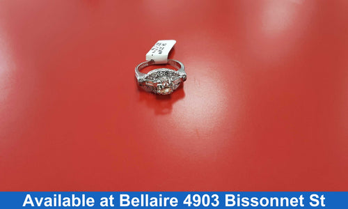 Women's Ring - Platinum 7.5 grams Size 9