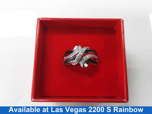 Women's Ring - Silver 3.9 grams Size 6.5