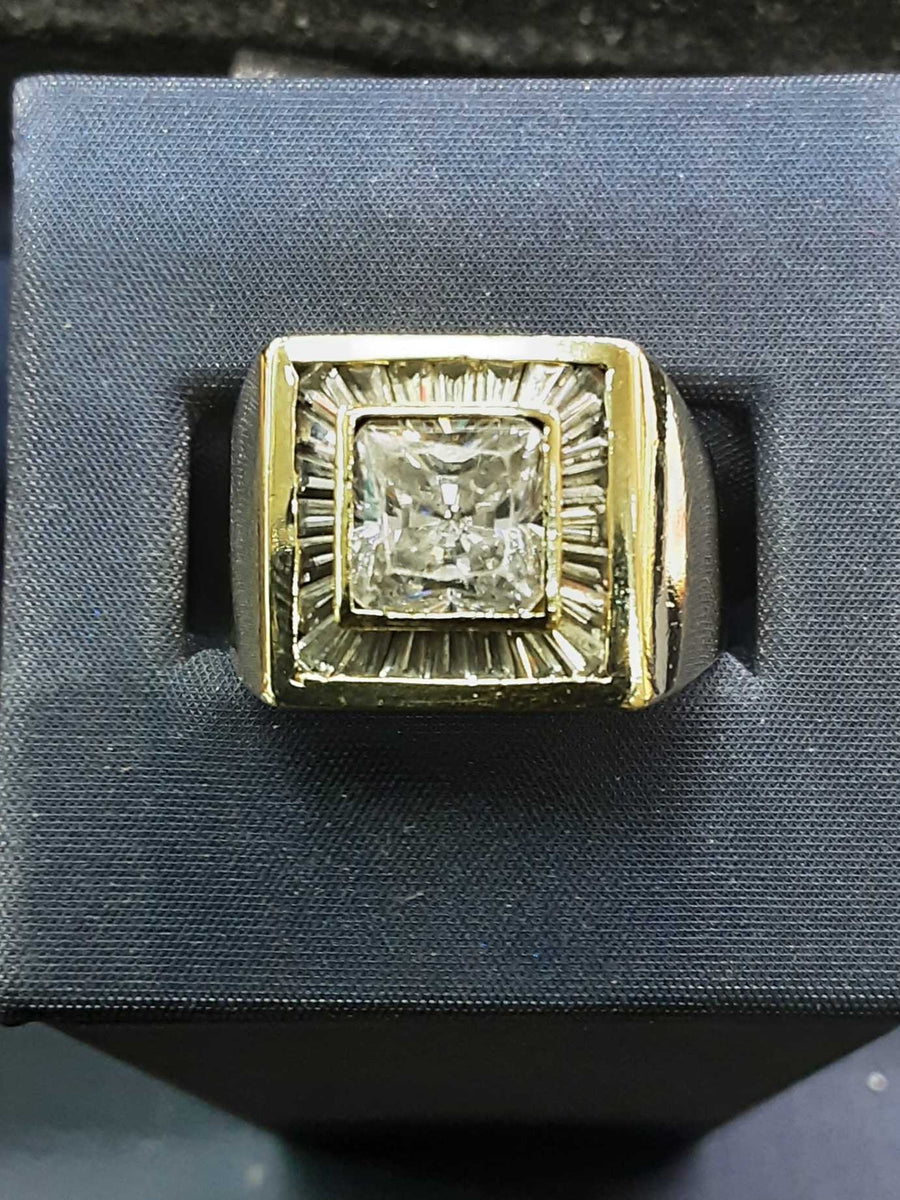Men's Ring - Yellow Gold 10k (.417) 8.6 grams Size 9