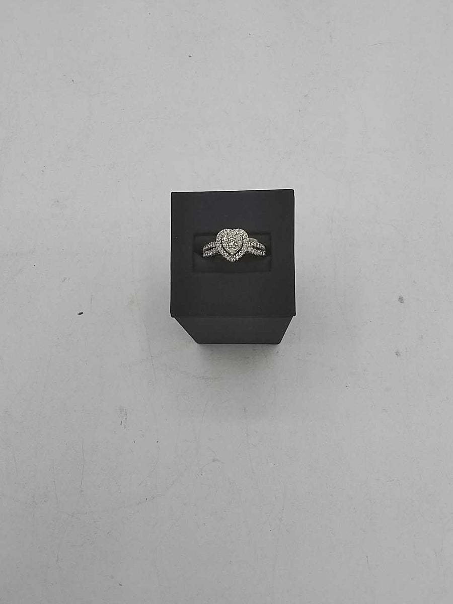 Women's Ring - White Gold 10k (.417) 4.3 grams Size 20