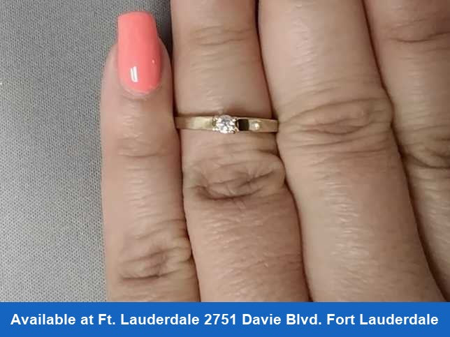 Women's Ring - Solitaire - Yellow Gold 14k (.585) 1.7 grams Size 5.5