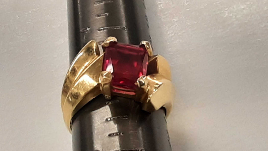 Women's Ring - Yellow Gold 14k (.585) 7.8 grams Size 8
