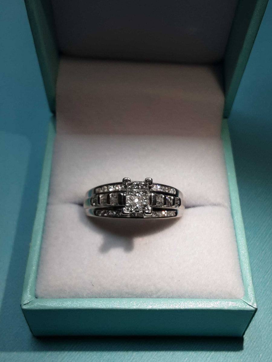 Women's Ring - White Gold 10k (.417) 4 grams Size 8.5