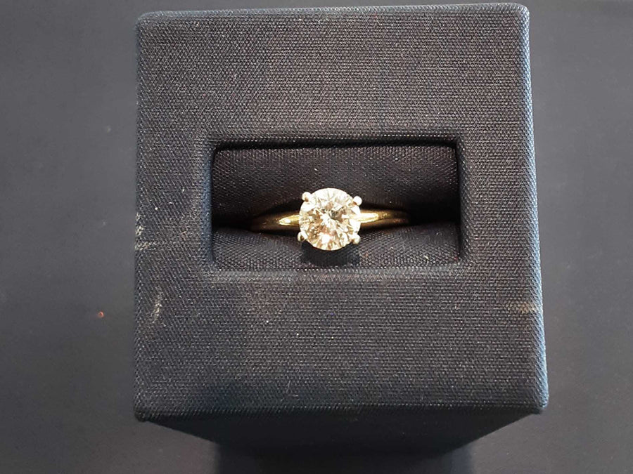 Women's Ring - Solitaire - Yellow Gold 14k (.585) 1.9 grams Size 4.5
