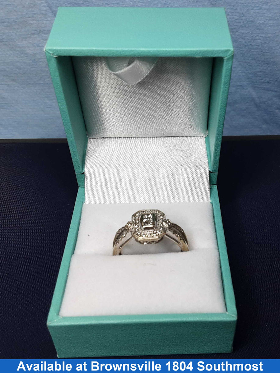 Women's Ring - White Gold 10k (.417) 3.2 grams Size 8