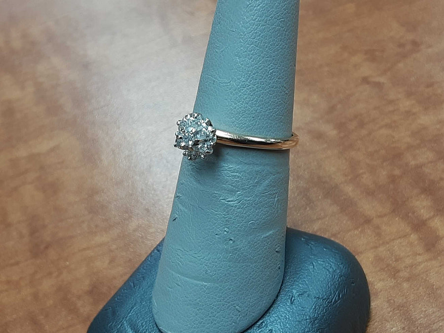 Women's Ring - Yellow Gold 14k (.585) 2.3 grams Size 6