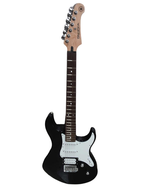 Yamaha Pac112v Black Electric Classic Guitar