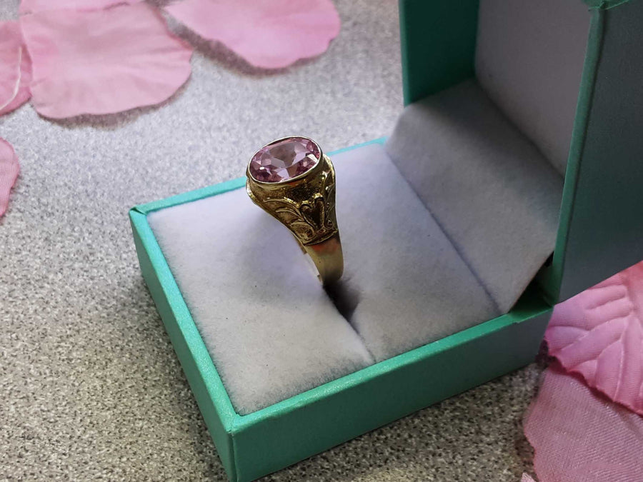 Women's Ring - Yellow Gold 14k (.585) 3.7 grams Size 9.5
