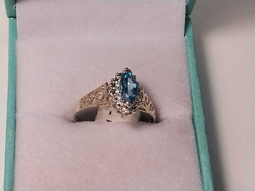 Women's Ring - Yellow Gold 10k (.417) 1.7 grams Size 7.5