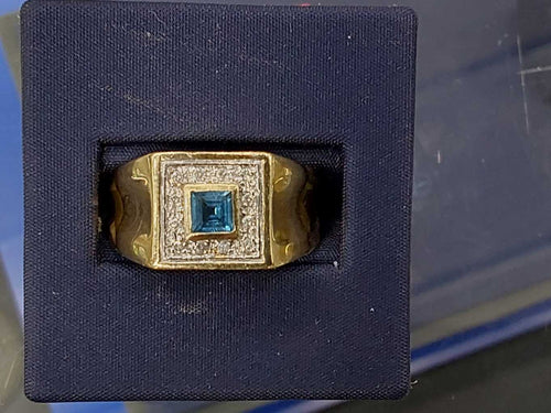 Men's Ring - Yellow Gold 10k (.417) 4.9 Grams Size 9