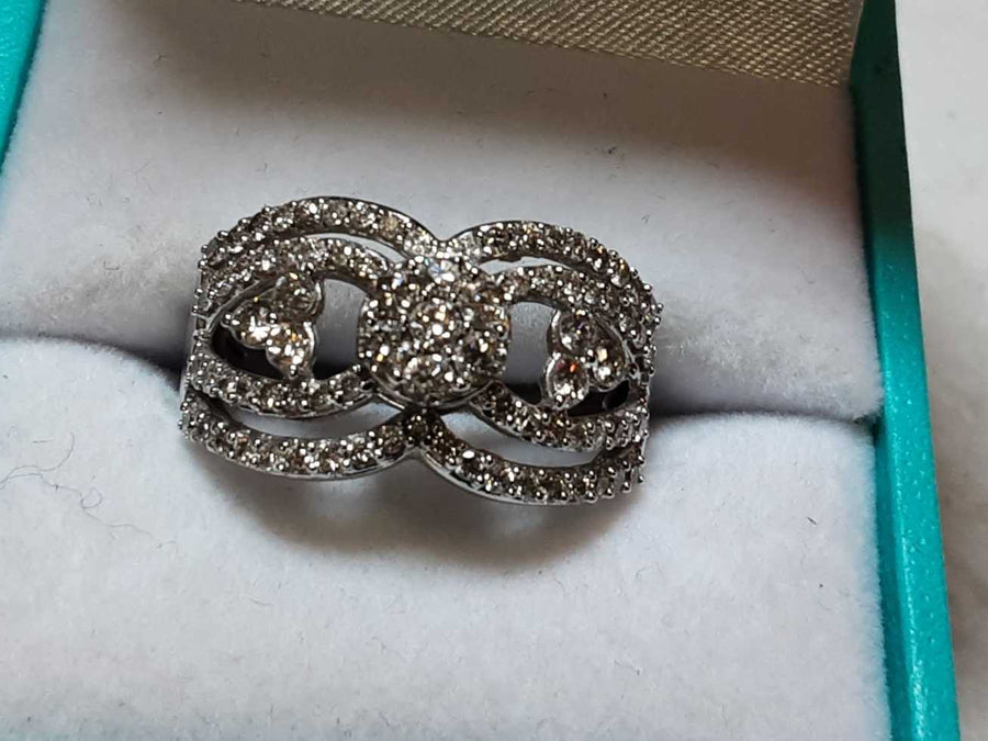 Women's Ring - White Gold 10k (.417) 4 grams Size 7.5