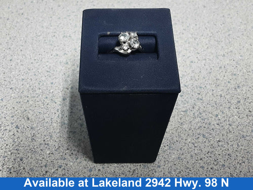 Women's Ring - White Gold 14k (.585) 3 grams Size 7