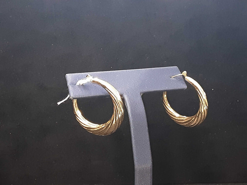 Bangle Earring Yellow Gold 14k (.585) 1.9 grams