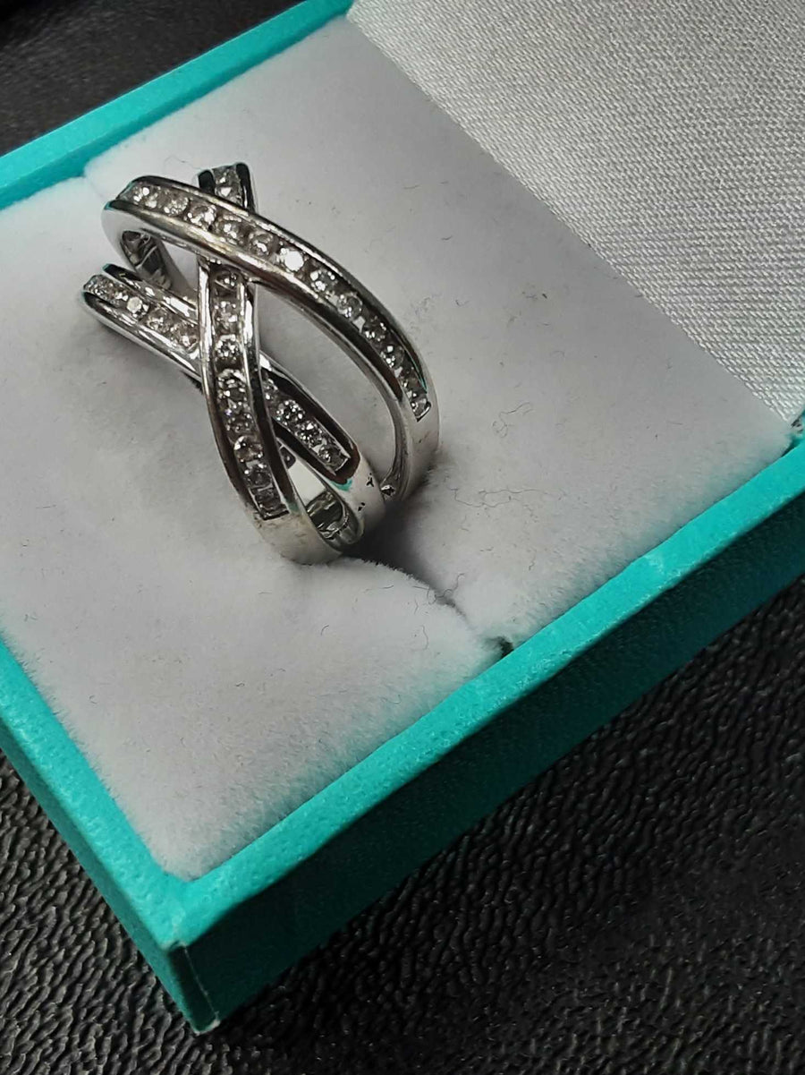 Women's Ring - White Gold 14k (.585) 7.3 grams Size 7