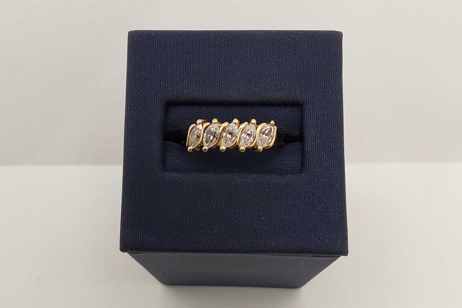 Women's Ring - Anniversary - Yellow Gold 14k (.585) 2.34 grams Size 8