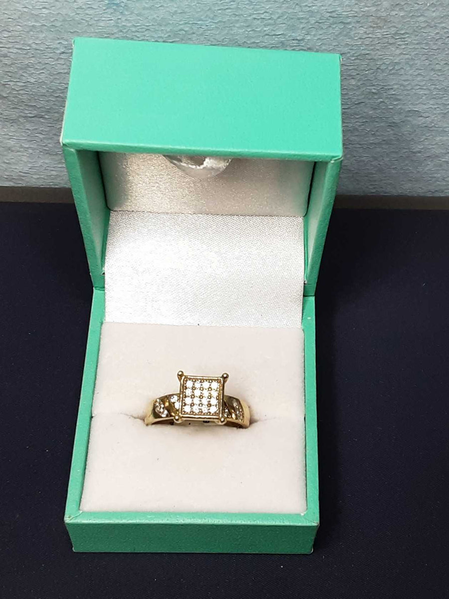 Women's Ring - Yellow Gold 10k (.417) 3.5 grams Size 8