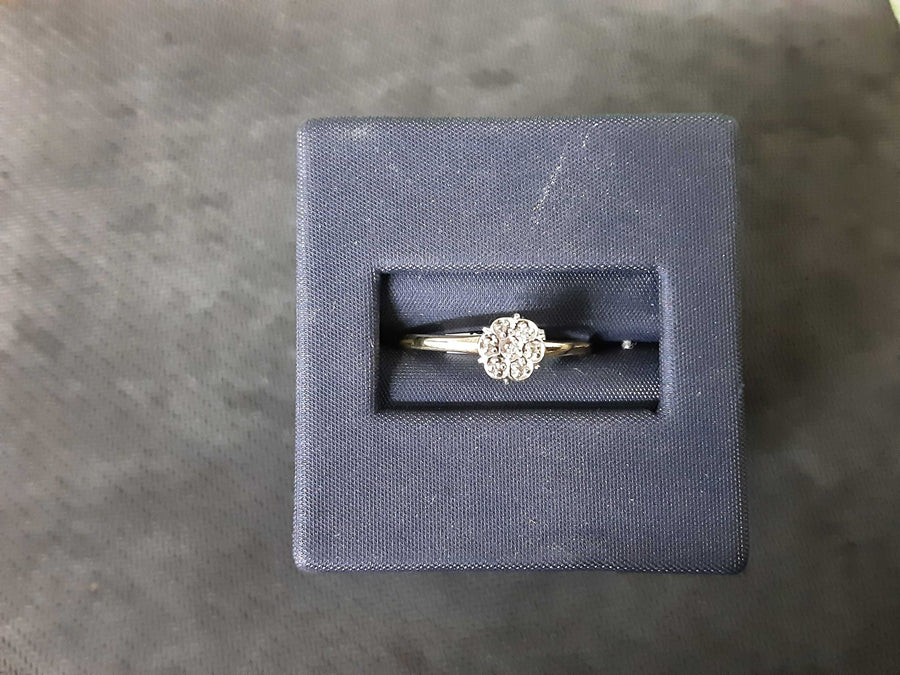 Women's Ring - Yellow Gold 10k (.417) 1.1 grams Size 20