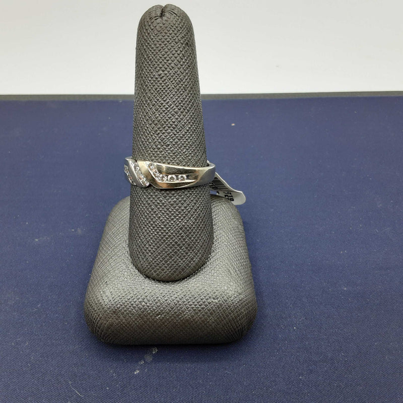 Fancy Wedding Band White Gold 14k (.585) 4.3 grams Size 9.5