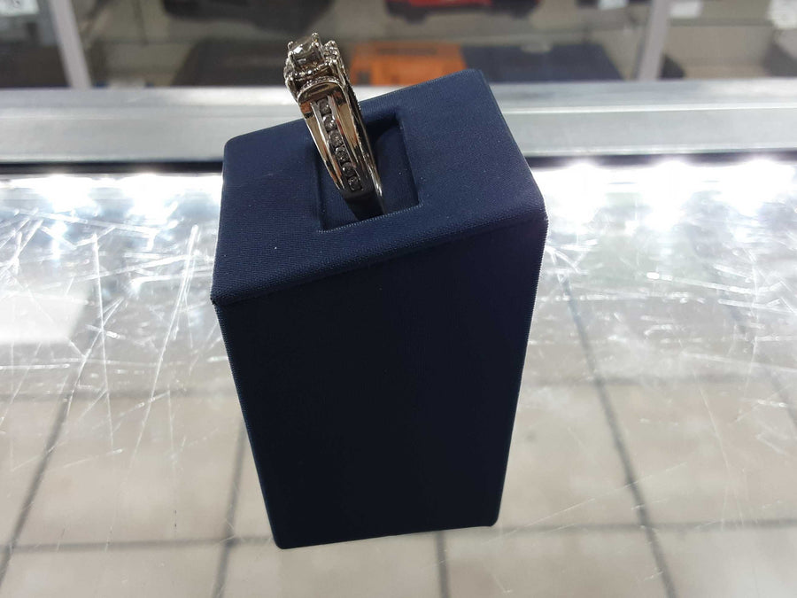 Women's Ring - Yellow Gold 14k (.585) 4.7 grams Size 20