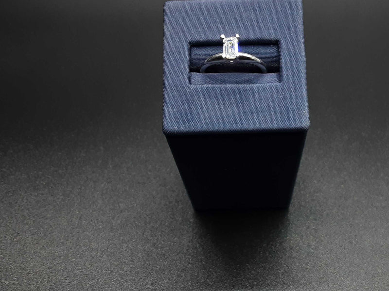 White Gold 14k (.585) 2.3 grams Size 7