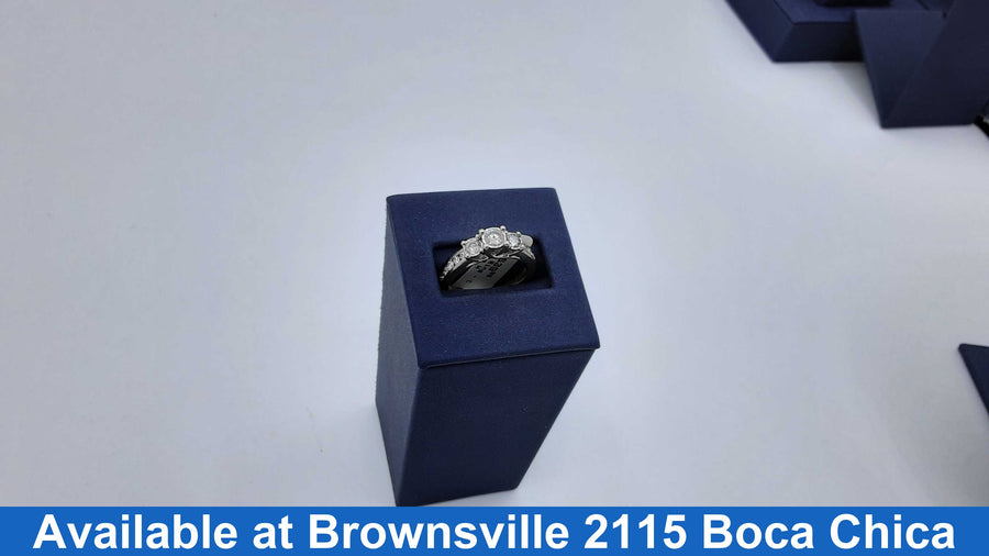 Women's Ring - White Gold 10k (.417) 4.1 grams Size 7