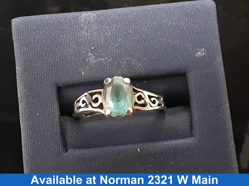 Women's Ring - Silver 2.4 grams Size 6