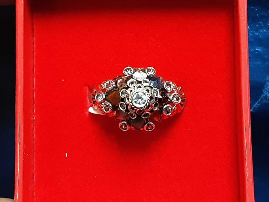 Women's Ring - Yellow Gold 10k (.417) 3.8 grams Size 6.5