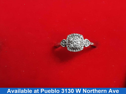 Women's Ring - White Gold 10k (.417) 2 grams Size 7