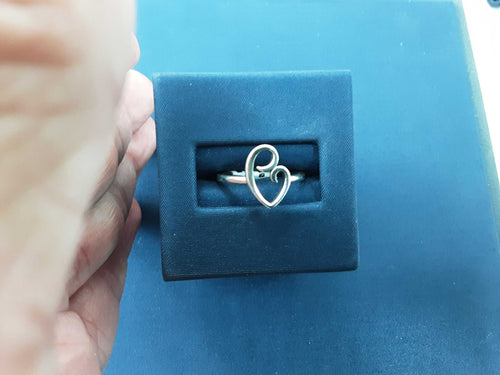 Women's Ring - Silver 1.5 grams Size 6.5