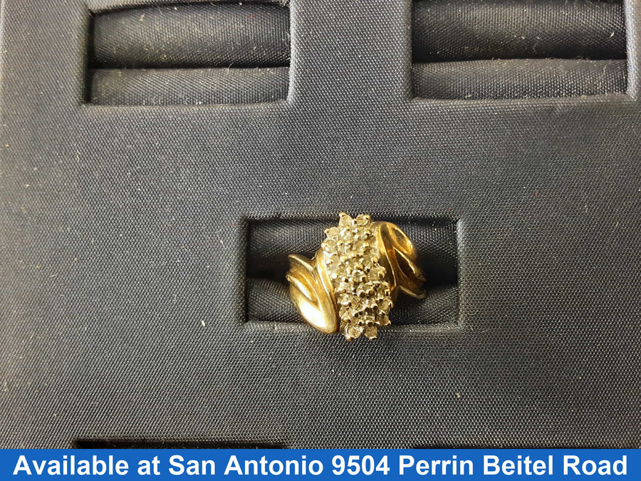Women's Ring - Yellow Gold 10k (.417) 2.6 grams Size 5.5