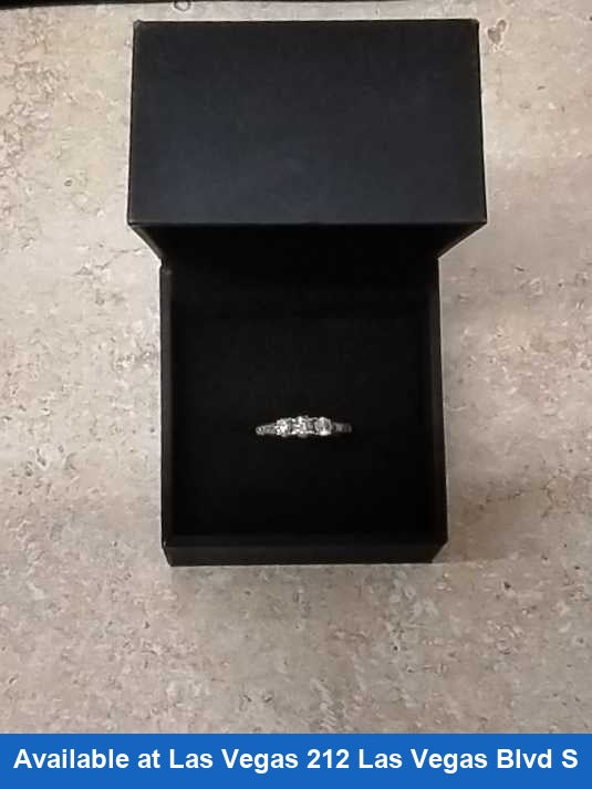 Women's Ring - Yellow Gold 14k (.585) 3.7 grams Size 7