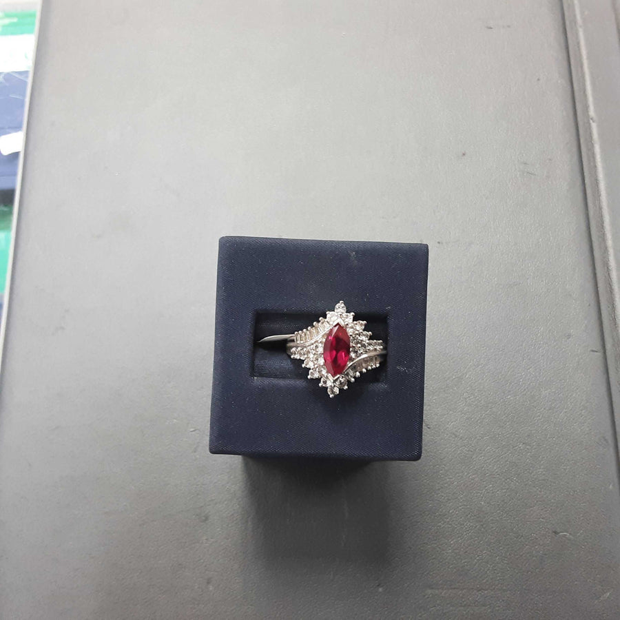 Women's Ring - Silver 3.7 grams Size 6.5