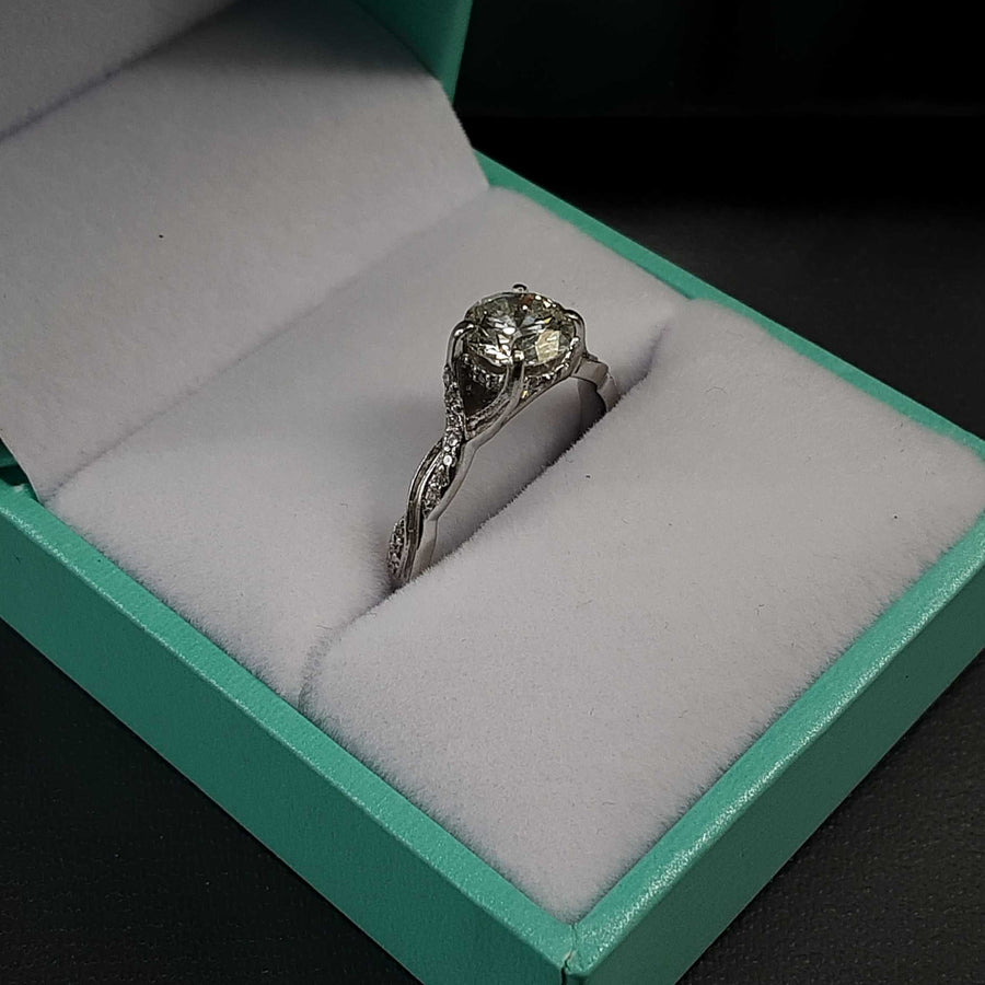 Women's Ring - White Gold 14k (.585) 2.8 grams Size 6.5
