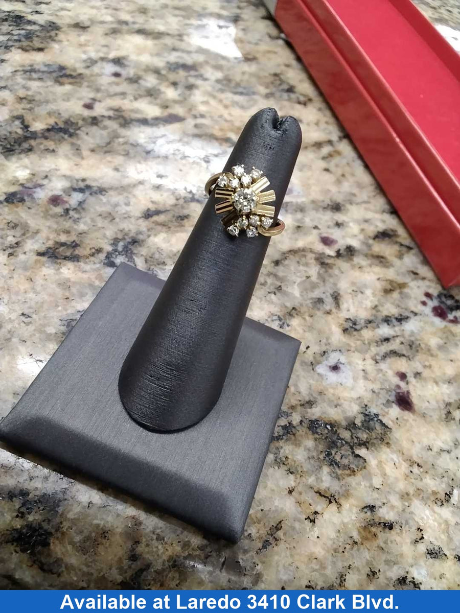 Women's Ring - Yellow Gold 18k (.750) 3.3 grams Size 4