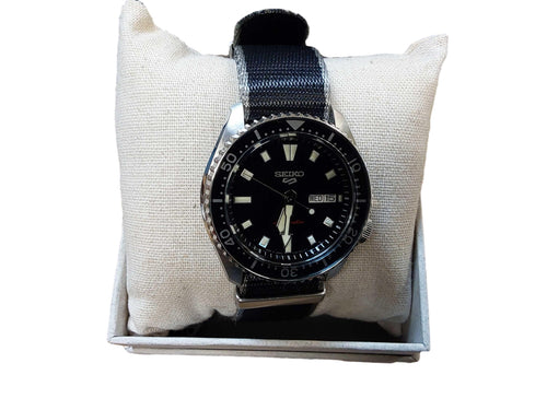 Seiko 4r36-15w2 R5 2 Black Regular Watch
