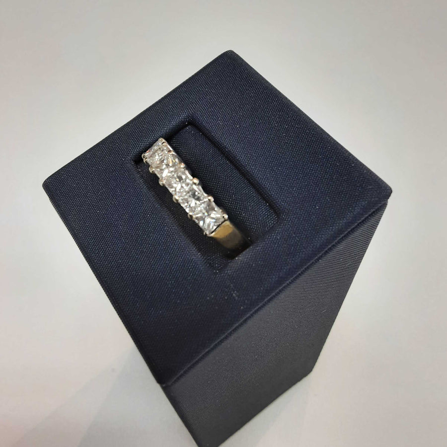 Men's Ring - Yellow Gold 18k (.750) 5.8 grams Size 7.5