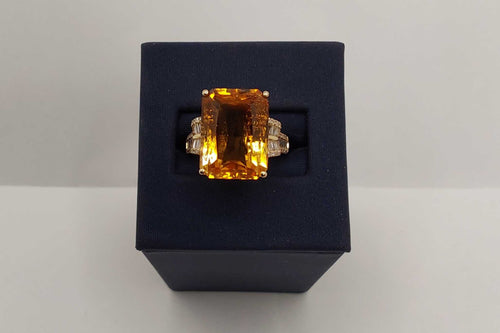 Women's Ring - Yellow Gold 14k (.585) 6.89 grams Size 7.5
