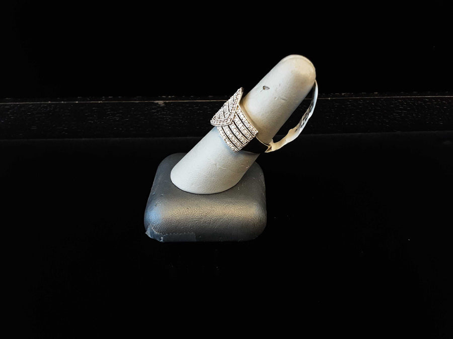 Women's Ring - White Gold 14k (.585) 5 grams Size 7