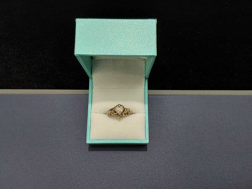 Women's Ring - Yellow Gold 10k (.417) 3.8 grams Size 5