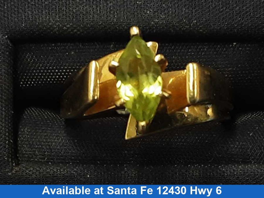Women's Ring - Solitaire - Yellow Gold 10k (.417) 2.9 grams Size 4.5