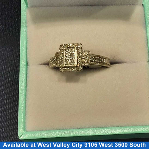 Women's Ring - White Gold 10k (.417) 3.5 grams Size 7