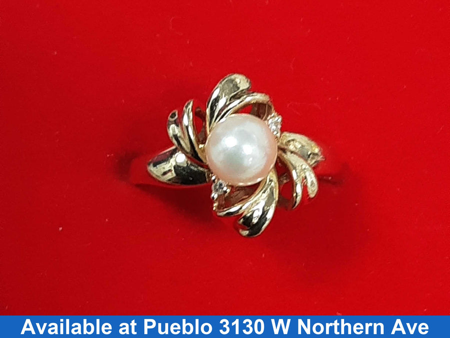 Women's Ring - Yellow Gold 14k (.585) 2.9 grams Size 7